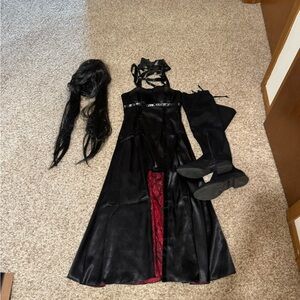 Yor Spy Family cosplay size small includes wig and sz.8 boots